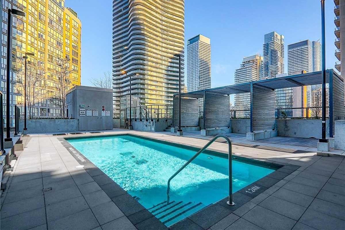 Luxury View In Toronto Downtown 3 Bedroom 2.5 Bathroom 1 Parking Exteriér fotografie